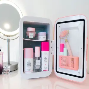 MINI NEVERA MAQUILLAJE