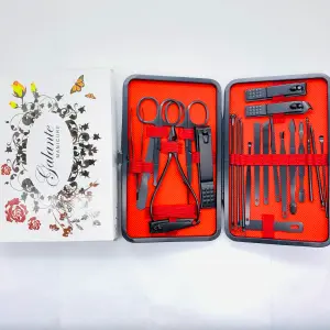 SET DE HERRAMIENTAS DE MANICURA