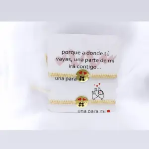 DUO MANILLAS CREMA GLOBO DE CORAZONES