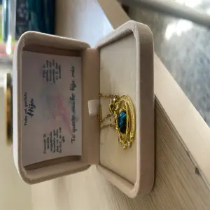 Collar Saturno: Elegancia y Sofisticación en una Caja de Lujo - Collar Saturno + caja lujo + mensaje