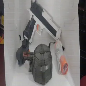 PISTOLA DE AGUA CON SILENCIADOR