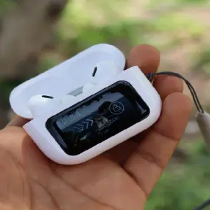 AIRPODS PRO PANTALLA 2G CTM CON LLAVERO