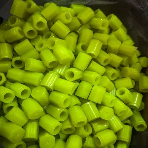 TAPA VÁLVULA AMARILLO NEÓN (PAR)