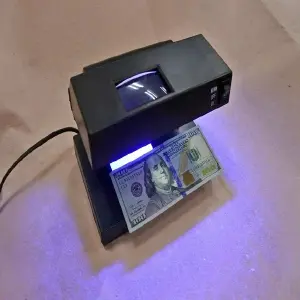 Detector de Billetes Falsos.