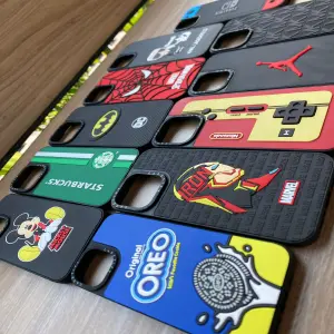 CASES DE DISEÑOS PARA IPHONE