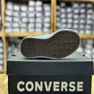 Converse Clásica Aguamarina: Un toque de frescura para tus pies - Converse clásica aguamarina