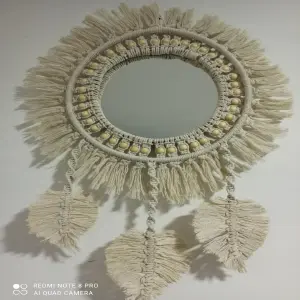 Espejo de Pared Redondo en Macramé: Arte Bohemio para tu Hogar - Espejo de Pared Redondo en Macramé