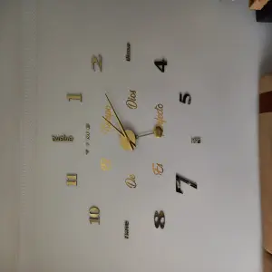 Reloj 3D Grande con Péndulo + Frase: Elegancia y Precisión en un Solo Objeto - RELOJ 3D GRANDE CON PENDULO + FRASE