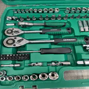 Kit de Carracas Profesional de 121 Piezas - Kit rachets 121 piezas