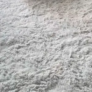 Tapete de Terciopelo Gris Celeste: Elegancia y Confort para tu Hogar - Tapete Terciopelo Gris Celeste