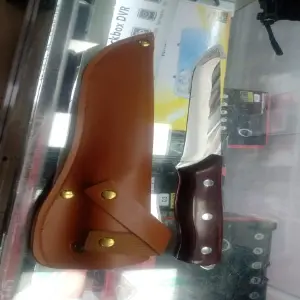 CUCHILLO CON ESTUCHE: Precisión y Estilo en Cada Corte - CUCHILLO CON ESTUCHE