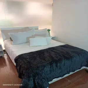 COBIJA ACANALADA UNICOLOR: Suave, Cálida y Elegante - COBIJA ACANALADA UNICOLOR