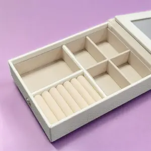 Joyero con Espejo: Elegancia y Organización para tus Tesoros - Joyero con Espejo