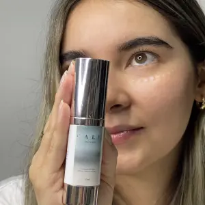 Contorno de Ojos CALM: Descubre una Mirada Renovada - Contorno de ojos CALM