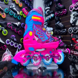 PATINES KIT LUNA CON PROTECCIONES: ¡Aventúrate con Estilo y Seguridad! - PATINES KIT LUNA CON PROTECCIONES