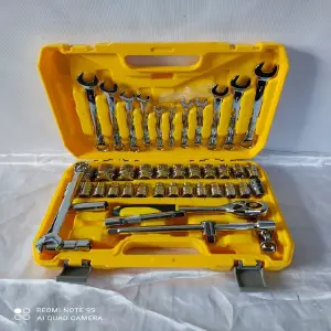 Juego de Copas y Llaves de 43 Piezas: Tu Kit Esencial para Todo Trabajo - Juego De Copas Y Llaves X 43 Pzs