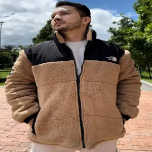 Chaqueta Acolchada North Face N138: Calor y Estilo para tus Aventuras - Chaqueta Norht face acolchada N138