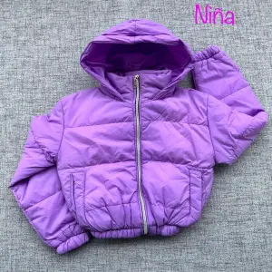 Descubre la Chaqueta Karol G Impermeable para Niña: ¡Estilo y Protección Garantizada! - CHAQUETA KAROL G IMPERMEABLE NIÑA