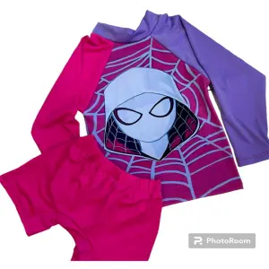 ¡Sumérgete en la Aventura con el Traje de Baño Spider Gwen Fucsia-Li para Niña! - Traje de baño spider gwen fucsia-li niña