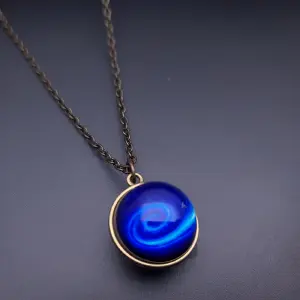 Collar Planeta Luminoso: Un Toque Celestial para tu Estilo - Collar Planeta Luminoso