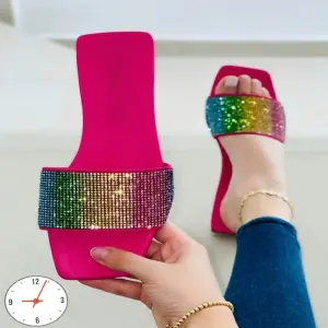 SANDALIA PLANA REF ARCOIRIS: Comodidad y Estilo que Brillan - SANDALIA PLANA REF ARCOIRIS