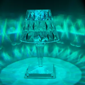 Lámpara de Escritorio y Mesita de Noche: Ilumina tu Espacio - lampara de escritorio mesa de noche