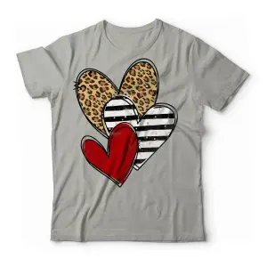 Camiseta Corazones Animal Print: ¡Elegancia Salvaje! - Camiseta corazones animal print