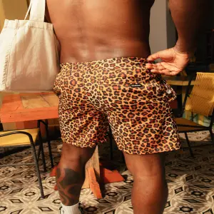 Pantaloneta Leopard: Elegancia Salvaje - Pantaloneta leopard