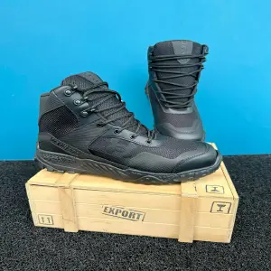 BOTA UNDER VALSETZ: Rendimiento Superior en Cada Paso - BOTA UNDER VALSETZ