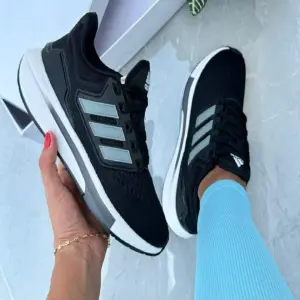 Adidas Q21 AAA: Rendimiento y Estilo Inigualables - Adidas Q21 AAA