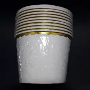 VASO BLANCO CON BORDE DORADO: Elegancia en cada sorbo - VASO BLANCO CON BORDE DORADO   x 10  7