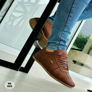 LACOSTE CLÁSICO: Elegancia Atemporal para el Hombre Moderno - LACOSTE CLASICO