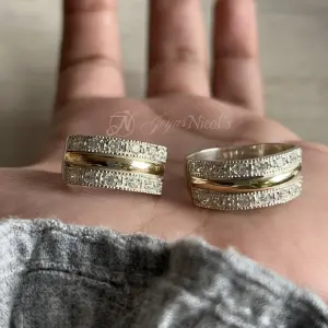 PAR DE ARGOLLAS COLECCIÓN GALES: Elegancia Intemporal - PAR DE ARGOLLAS COLECCIÓN GALES