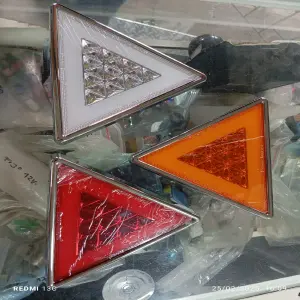 STOP TRIANGULO EN NEON: Ilumina tus espacios con estilo - STOP TRIANGULO EN NEON