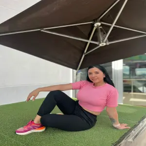 CROP TOP RF.02: Estilo y Comodidad en un Solo Diseño - CROP TOP RF.02