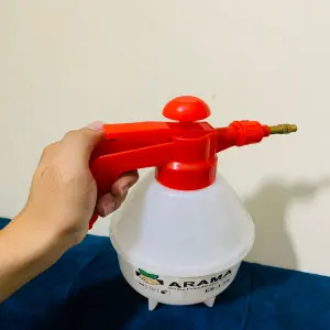 Fumigadora Manual de 1,5 Litros Arama: La Solución Ideal para tus Necesidades de Riego - Fumigadora Manual de 1,5 Litros Arama
