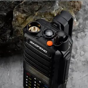 RADIO 9R PLUS: Experimenta la Radio como Nunca Antes - RADIO 9R PLUS