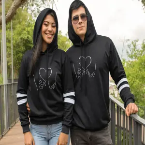 Buzo Buso Hoodie Parejas: ¡El Amor en Cada Costura! - Buzo, Buso Hoodie parejas mano corazon