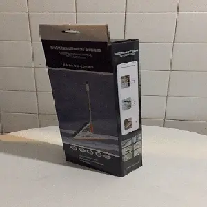 ESCOBA MULTIFUNCIONAL: Candelabro de Escalera LED Moderno - ESCOBA MULTIFUNCIONAL