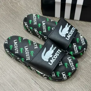 Pantuflas Lacoste Negro: Comodidad y Estilo para tus Pies - Pantufla Lacoste Negro