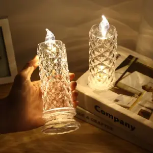 Lámpara Vela Efecto Rosa: Ilumina tu espacio con un toque romántico - Lampara vela efecto rosa
