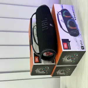 PARLANTE JBL CHARGE 7S: ¡Sonido potente y portátil para tus aventuras! - PARLANTE JBL CHARGE 7S