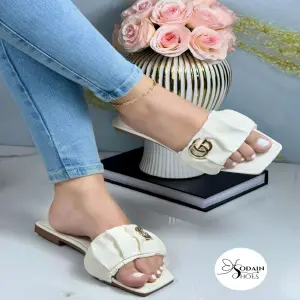SANDALIA PLANA REF. ALTEZA: Comodidad y Estilo para Tus Pies - SANDALIA PLANA REF. ALTEZA