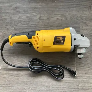 PULIDORA 9 PULGADAS DEWALT: ¡Potencia y Precisión en tus Manos! - PULIDORA 9 PULGADAS DEWALT