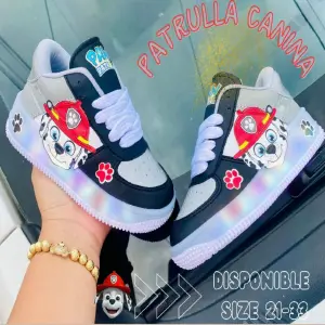PATRULLA CANINA LUCES: ¡Zapatos que Iluminan la Diversión! - PATRULLA CANINA LUCES