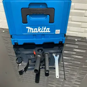 KIT 4 PIEZAS MAKITA: Potencia y precisión para tus proyectos - KIT 4 PIEZAS MAKITA