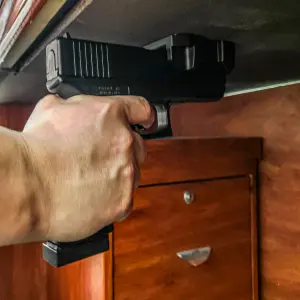 Soporte de Pistola Magnético: Seguridad y Conveniencia - SOPORTE DE PILSTOLA MAGNETICA