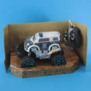Carro Monstruo de Policía a Control Remoto: ¡Aventura y emoción sin límites! - Carro monster de Policía a control remo