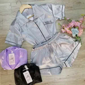 PIJAMA EN SATÍN SEDA ELEGANTE✨