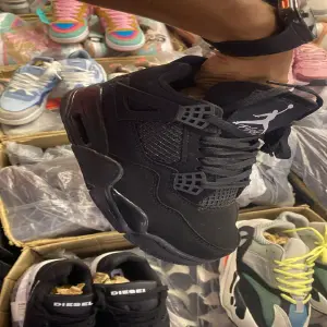 Nike Jordan Retro 4: Un Ícono Reimaginado - Nike Jordan Retro 4